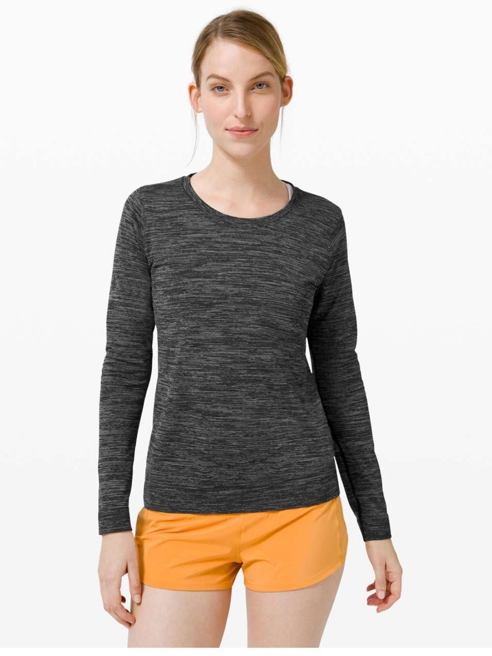 Lululemon Swiftly Relaxed Long Sleeve
Black / White / Black W3DDKS size 4